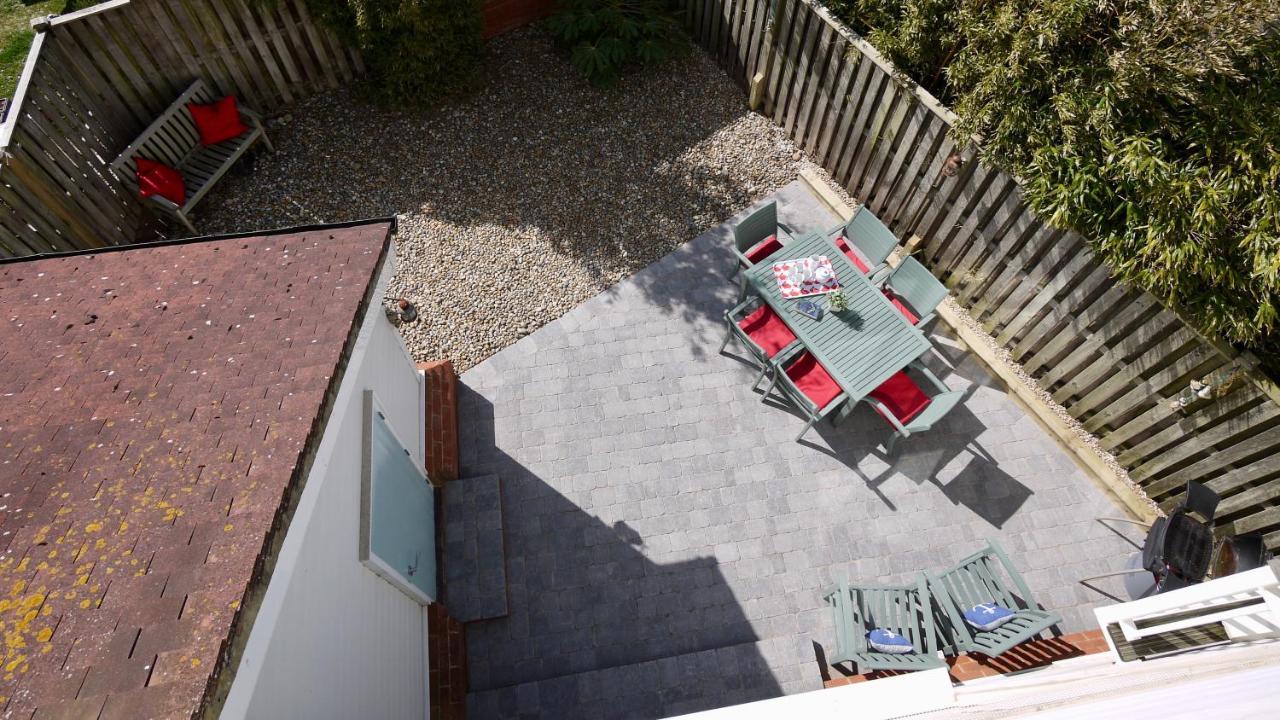 The Salty Dog Holiday Cottage, Camber Sands Rye Eksteriør billede